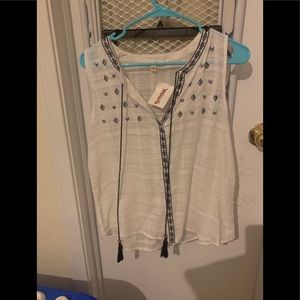 White tank top blouse
